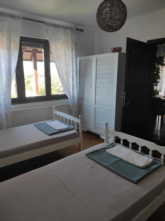 Hostelche Guest House Semendire Dış mekan fotoğraf