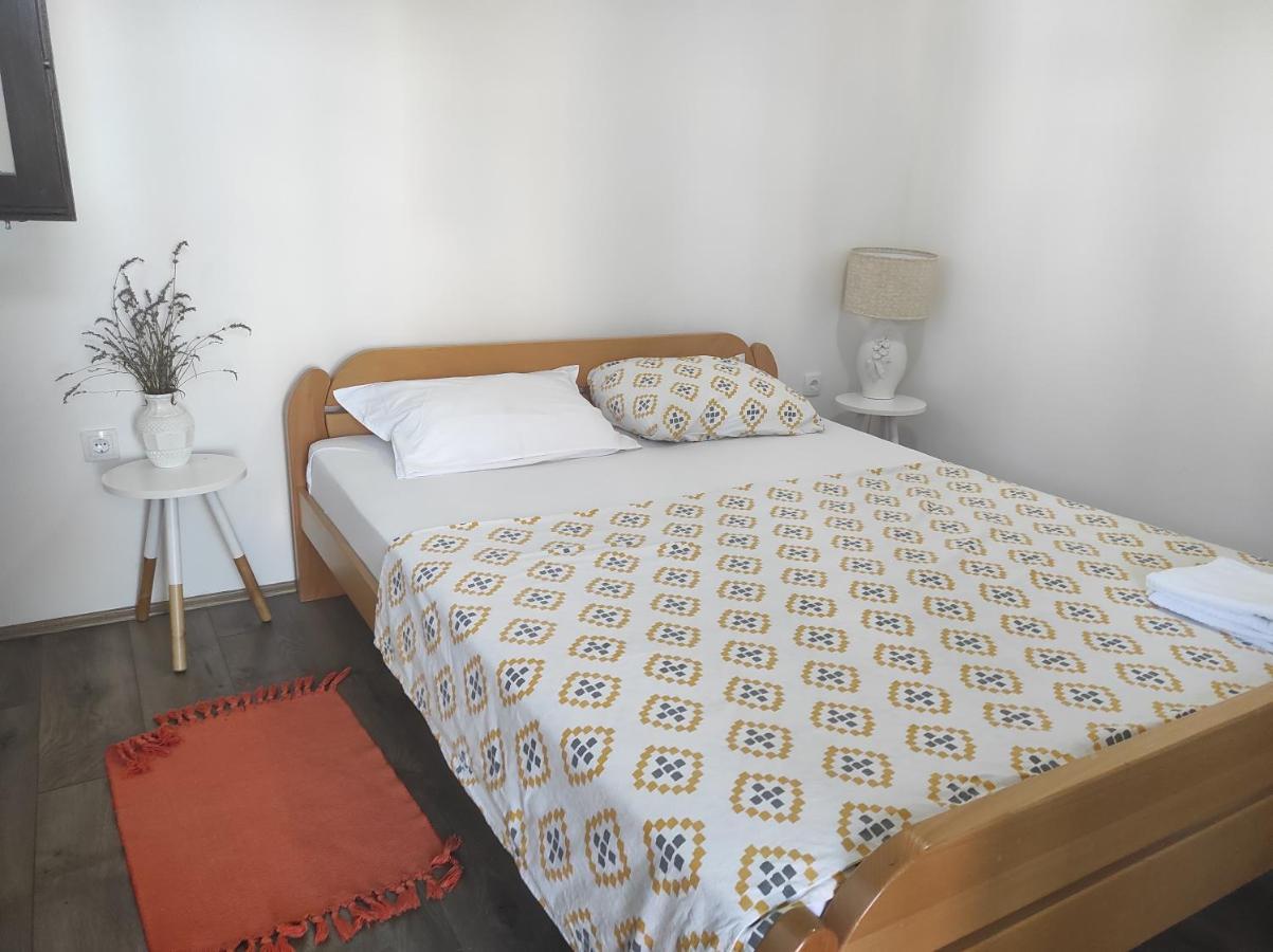 Hostelche Guest House Semendire Dış mekan fotoğraf
