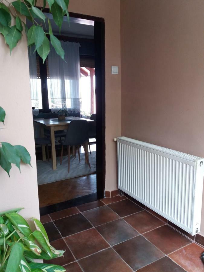 Hostelche Guest House Semendire Dış mekan fotoğraf