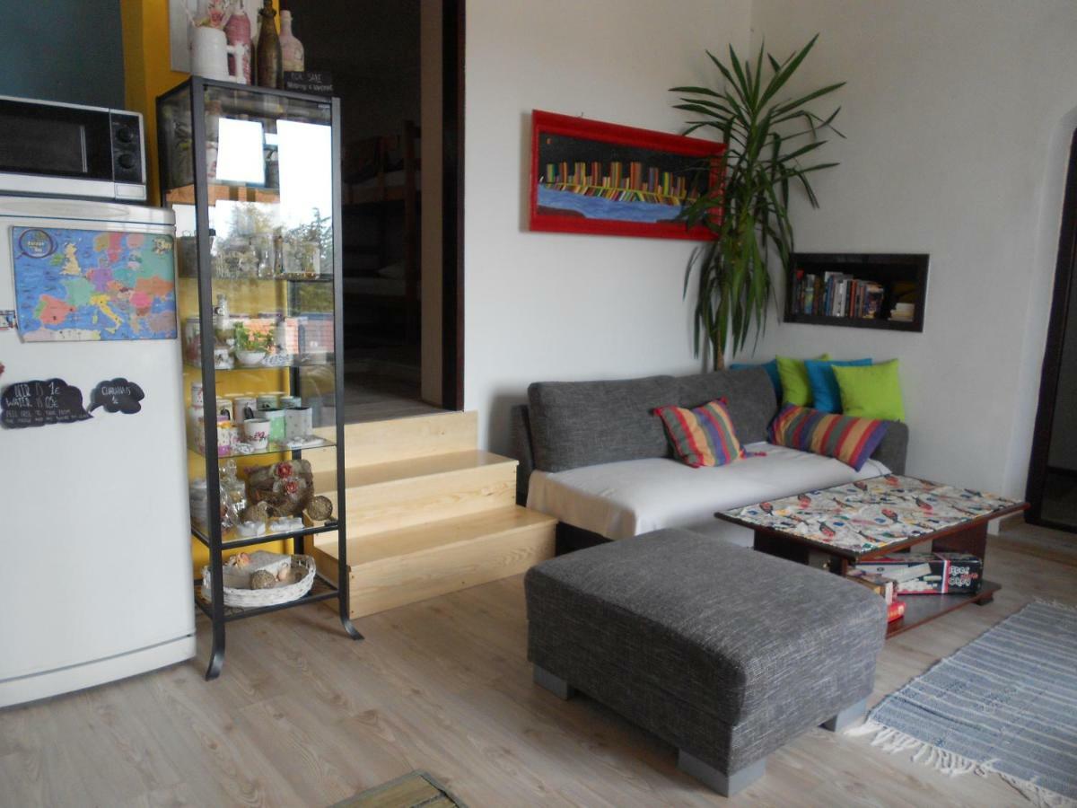 Hostelche Guest House Semendire Dış mekan fotoğraf